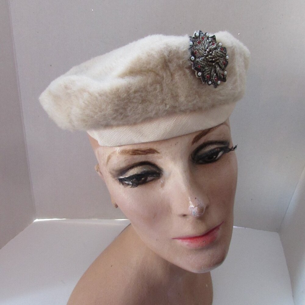 SALE Vintage Beret Style Hat Beige Long Fur